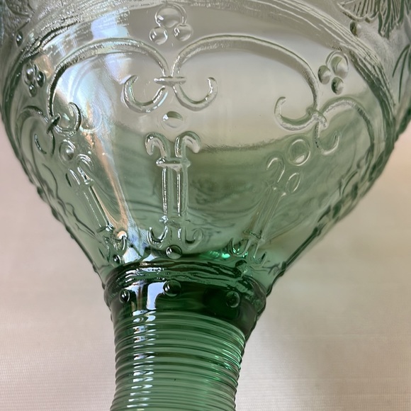 Arcoroc France in Minos Jade grape pattern compote or dessert footed glass bowl - Picture 7 of 8